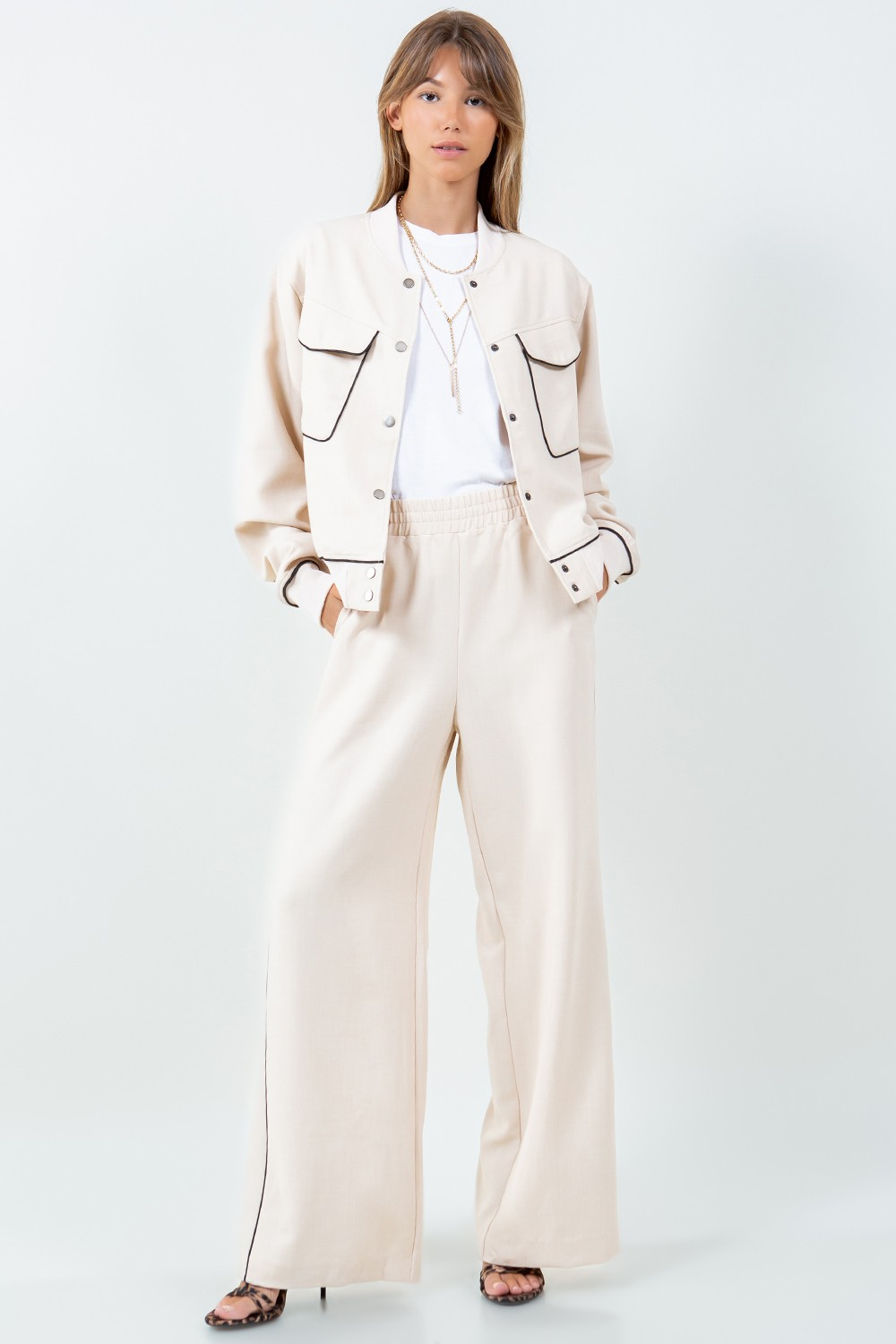 Contrast Piping Set