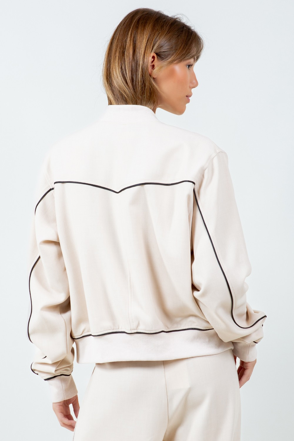 Contrast Piping Set